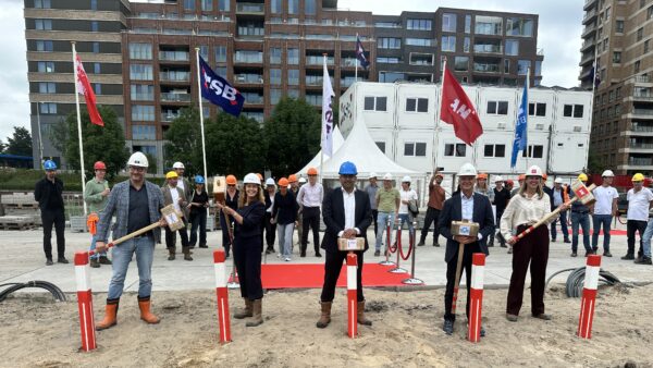 Feestelijke handeling start bouw Elzenhagen NN3