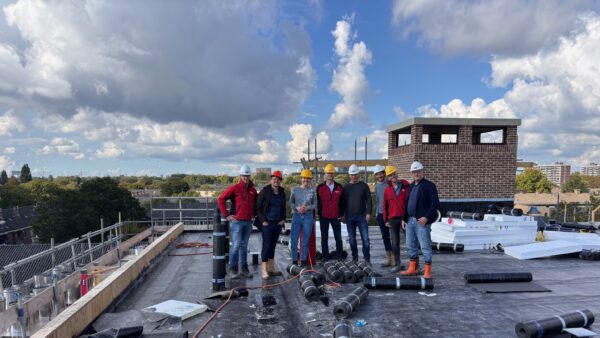 Feest op de bouwplaats: viering hoogste punt project IJdoorn